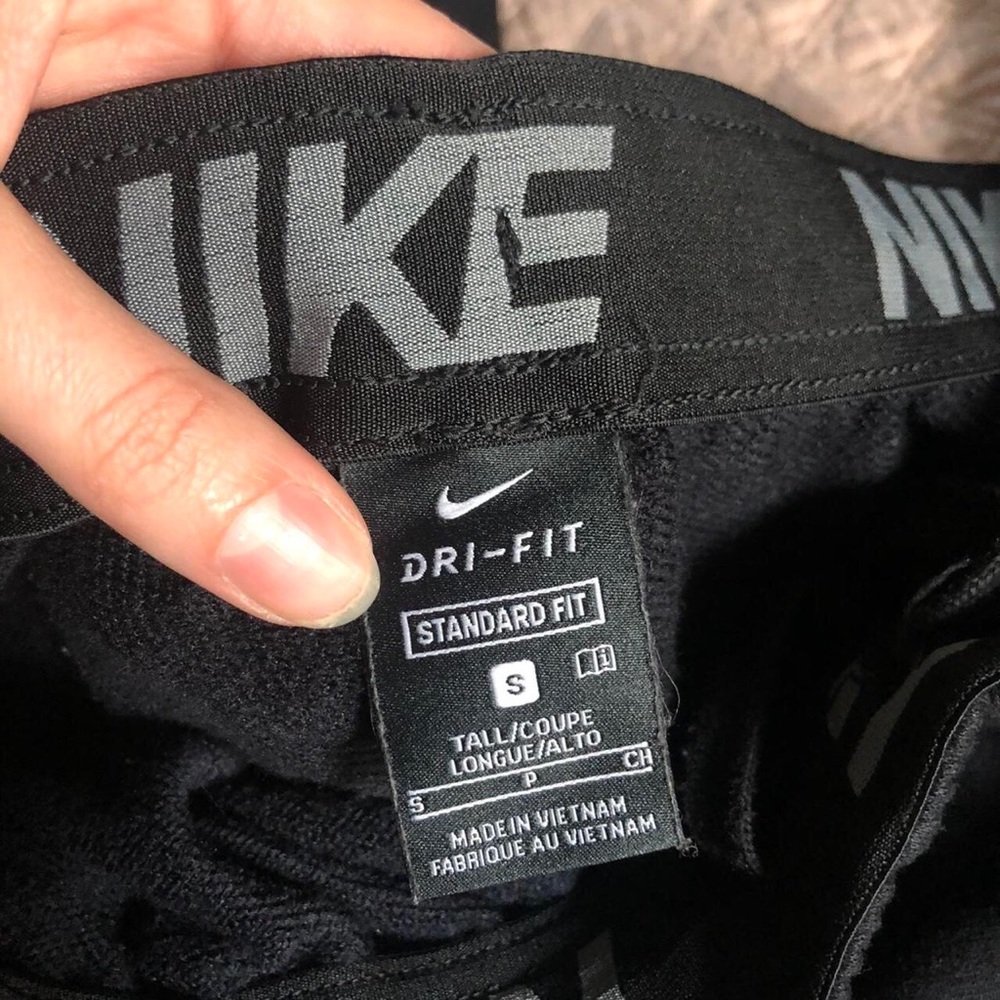 NWOT Nike HighRise Black Sweatpants Adult Small Tall - Picture 3 of 3